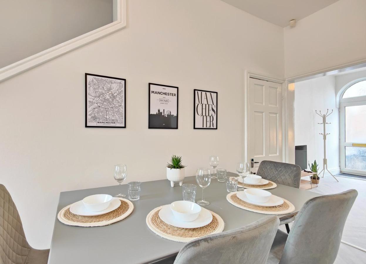 Villa Stott House - Bright Spacious Townhouse 15 Minutes To Central Manchester With Free Parking Extérieur photo