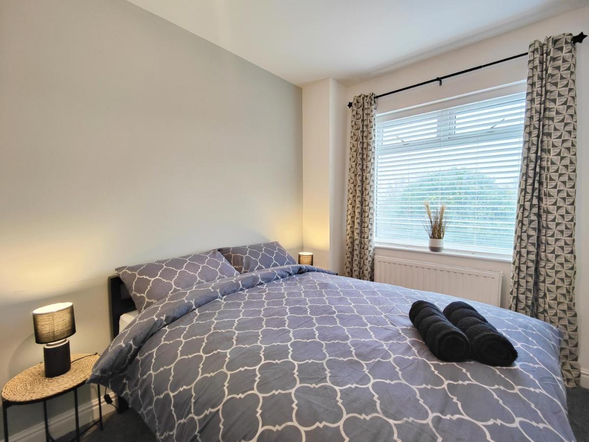 Villa Stott House - Bright Spacious Townhouse 15 Minutes To Central Manchester With Free Parking Extérieur photo