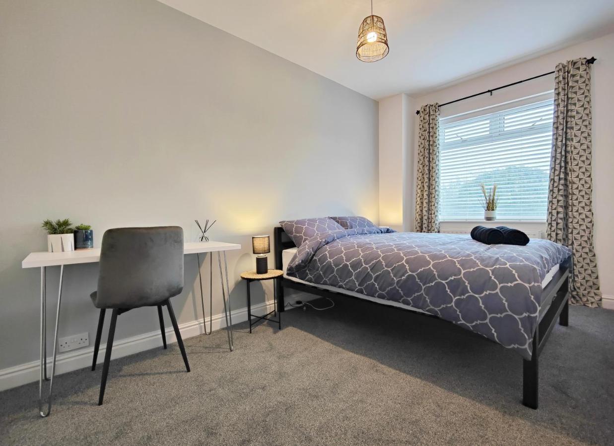 Villa Stott House - Bright Spacious Townhouse 15 Minutes To Central Manchester With Free Parking Extérieur photo